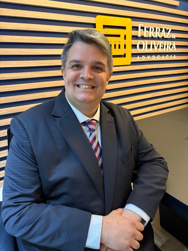 Dr. Gustavo Ferraz de Oliveira